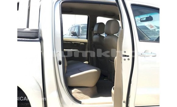 Buy Import Toyota Hilux Other Car in Import - Dubai in Bumthang Buy Import Toyota Hilux Other Car in Import - Dubai in Bumthang