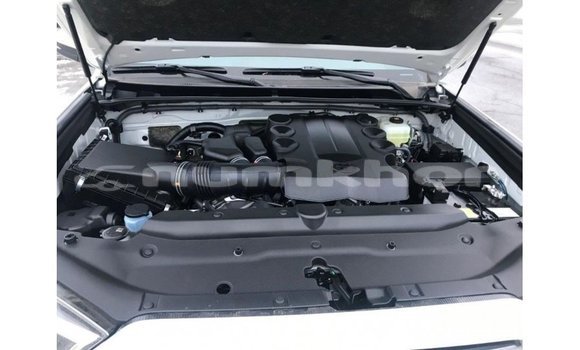 Buy Import Toyota 4Runner White Car in Import - Dubai in Bumthang Buy Import Toyota 4Runner White Car in Import - Dubai in Bumthang