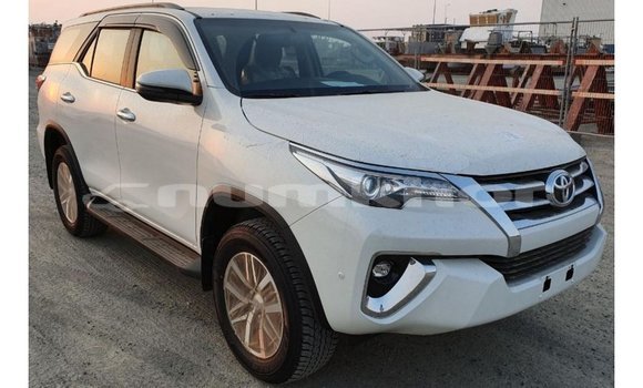 Buy Import Toyota Fortuner White Car in Import - Dubai in Bumthang Buy Import Toyota Fortuner White Car in Import - Dubai in Bumthang