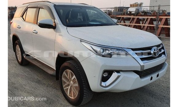 Buy Import Toyota Fortuner White Car in Import - Dubai in Bumthang Buy Import Toyota Fortuner White Car in Import - Dubai in Bumthang