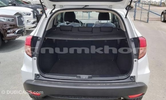 Buy Import Honda C White Bike in Import - Dubai in Bumthang Buy Import Honda C White Bike in Import - Dubai in Bumthang