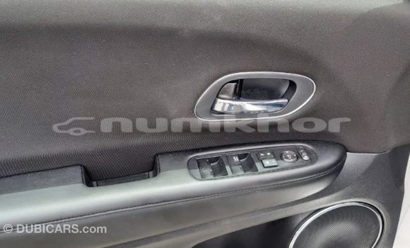 Buy Import Honda C White Bike in Import - Dubai in Bumthang Buy Import Honda C White Bike in Import - Dubai in Bumthang