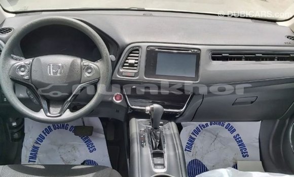 Buy Import Honda C White Bike in Import - Dubai in Bumthang Buy Import Honda C White Bike in Import - Dubai in Bumthang