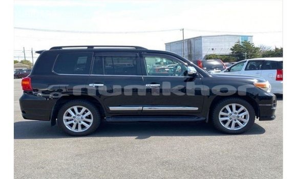 Buy Import Toyota Land Cruiser Black Car in Import - Dubai in Bumthang Buy Import Toyota Land Cruiser Black Car in Import - Dubai in Bumthang