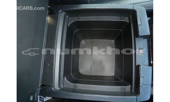 Buy Import Toyota Land Cruiser White Car in Import - Dubai in Bumthang Buy Import Toyota Land Cruiser White Car in Import - Dubai in Bumthang