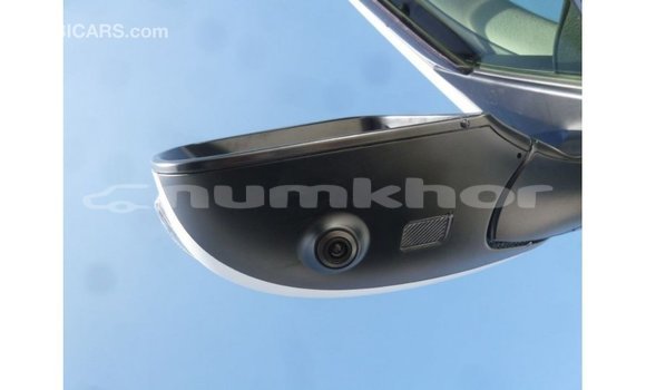 Buy Import Toyota Land Cruiser White Car in Import - Dubai in Bumthang Buy Import Toyota Land Cruiser White Car in Import - Dubai in Bumthang