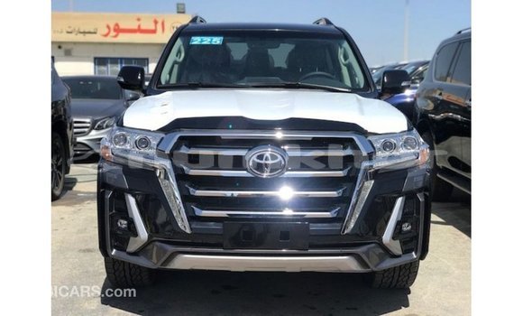 Buy Import Toyota Land Cruiser Black Car in Import - Dubai in Bumthang Buy Import Toyota Land Cruiser Black Car in Import - Dubai in Bumthang