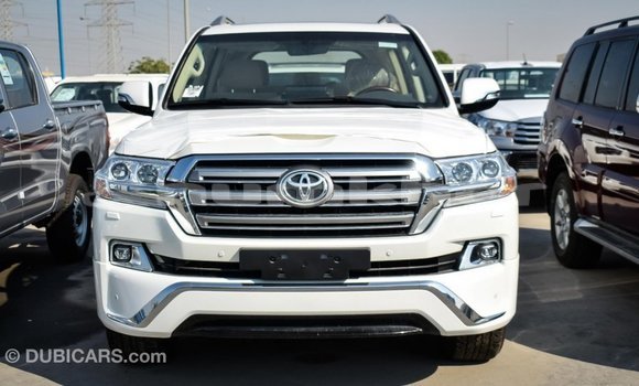 Buy Import Toyota Land Cruiser White Car in Import - Dubai in Bumthang Buy Import Toyota Land Cruiser White Car in Import - Dubai in Bumthang