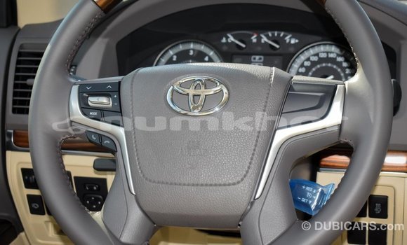 Buy Import Toyota Land Cruiser White Car in Import - Dubai in Bumthang Buy Import Toyota Land Cruiser White Car in Import - Dubai in Bumthang