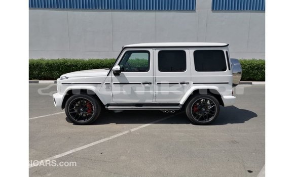 Buy Import Mercedes-Benz 190 White Car in Import - Dubai in Bumthang Buy Import Mercedes-Benz 190 White Car in Import - Dubai in Bumthang