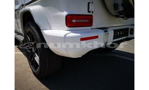 Buy Import Mercedes-Benz 190 White Car in Import - Dubai in Bumthang Buy Import Mercedes-Benz 190 White Car in Import - Dubai in Bumthang