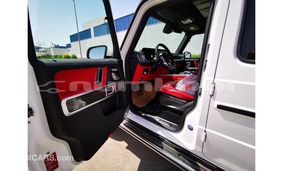 Buy Import Mercedes-Benz 190 White Car in Import - Dubai in Bumthang Buy Import Mercedes-Benz 190 White Car in Import - Dubai in Bumthang