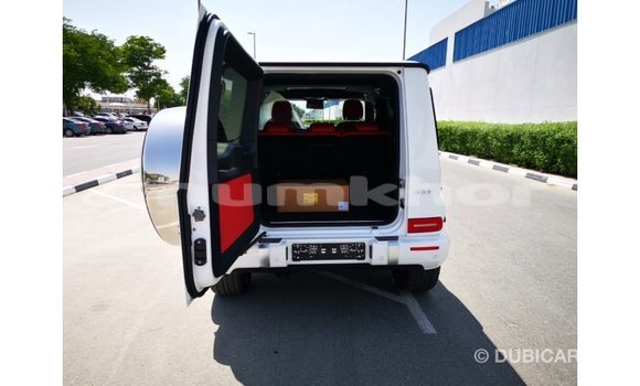 Buy Import Mercedes-Benz 190 White Car in Import - Dubai in Bumthang Buy Import Mercedes-Benz 190 White Car in Import - Dubai in Bumthang