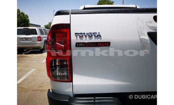 Buy Import Toyota Hilux White Car in Import - Dubai in Bumthang Buy Import Toyota Hilux White Car in Import - Dubai in Bumthang