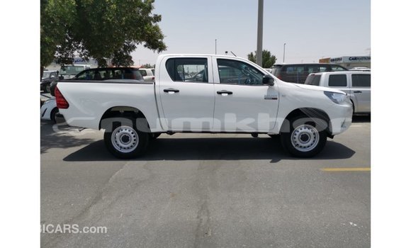 Buy Import Toyota Hilux White Car in Import - Dubai in Bumthang Buy Import Toyota Hilux White Car in Import - Dubai in Bumthang