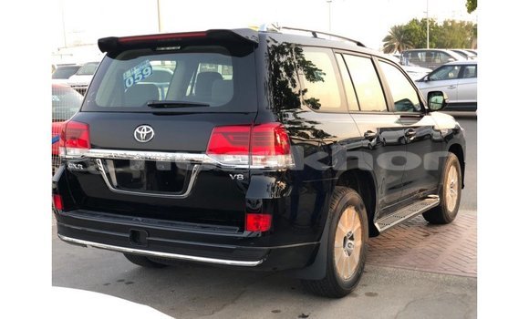 Buy Import Toyota Land Cruiser Black Car in Import - Dubai in Bumthang Buy Import Toyota Land Cruiser Black Car in Import - Dubai in Bumthang