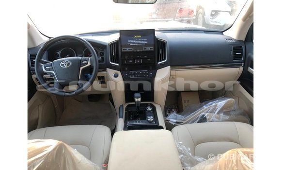 Buy Import Toyota Land Cruiser Black Car in Import - Dubai in Bumthang Buy Import Toyota Land Cruiser Black Car in Import - Dubai in Bumthang