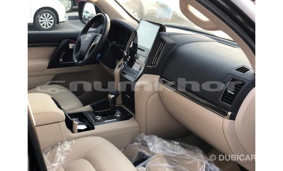 Buy Import Toyota Land Cruiser Black Car in Import - Dubai in Bumthang Buy Import Toyota Land Cruiser Black Car in Import - Dubai in Bumthang