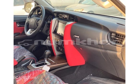 Buy Import Toyota Fortuner White Car in Import - Dubai in Bumthang Buy Import Toyota Fortuner White Car in Import - Dubai in Bumthang