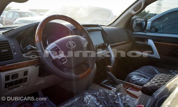 Buy Import Toyota Land Cruiser Black Car in Import - Dubai in Bumthang Buy Import Toyota Land Cruiser Black Car in Import - Dubai in Bumthang