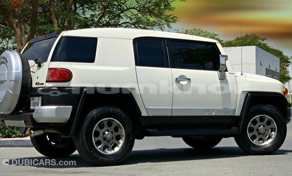 Buy Import Toyota FJ Cruiser White Car in Import - Dubai in Bumthang Buy Import Toyota FJ Cruiser White Car in Import - Dubai in Bumthang