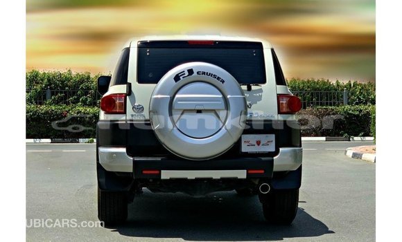 Buy Import Toyota FJ Cruiser White Car in Import - Dubai in Bumthang Buy Import Toyota FJ Cruiser White Car in Import - Dubai in Bumthang