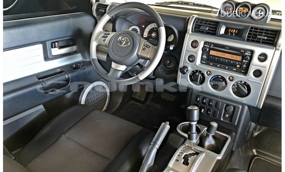 Buy Import Toyota FJ Cruiser White Car in Import - Dubai in Bumthang Buy Import Toyota FJ Cruiser White Car in Import - Dubai in Bumthang