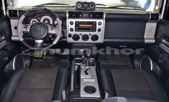 Buy Import Toyota FJ Cruiser White Car in Import - Dubai in Bumthang Buy Import Toyota FJ Cruiser White Car in Import - Dubai in Bumthang