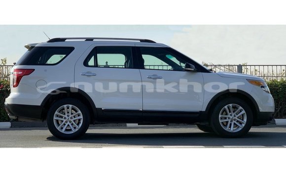 Buy Import Ford Explorer White Car in Import - Dubai in Bumthang Buy Import Ford Explorer White Car in Import - Dubai in Bumthang