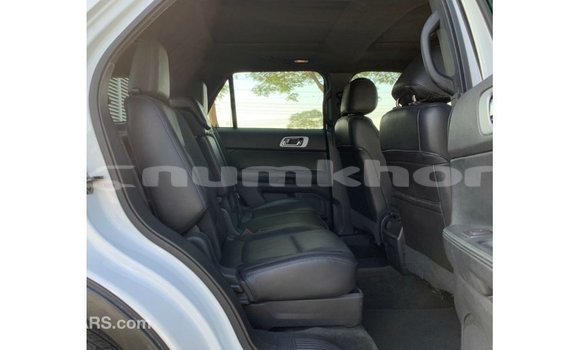 Buy Import Ford Explorer White Car in Import - Dubai in Bumthang Buy Import Ford Explorer White Car in Import - Dubai in Bumthang