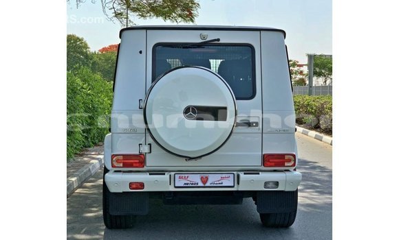 Buy Import Mercedes-Benz 190 White Car in Import - Dubai in Bumthang Buy Import Mercedes-Benz 190 White Car in Import - Dubai in Bumthang