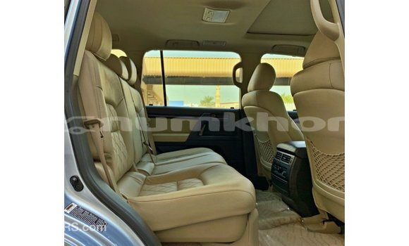 Buy Import Toyota Land Cruiser Blue Car in Import - Dubai in Bumthang Buy Import Toyota Land Cruiser Blue Car in Import - Dubai in Bumthang