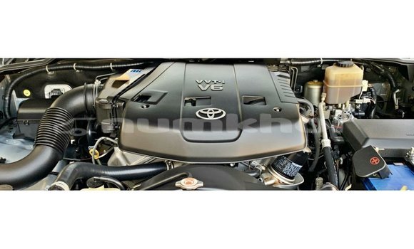 Buy Import Toyota Land Cruiser Blue Car in Import - Dubai in Bumthang Buy Import Toyota Land Cruiser Blue Car in Import - Dubai in Bumthang