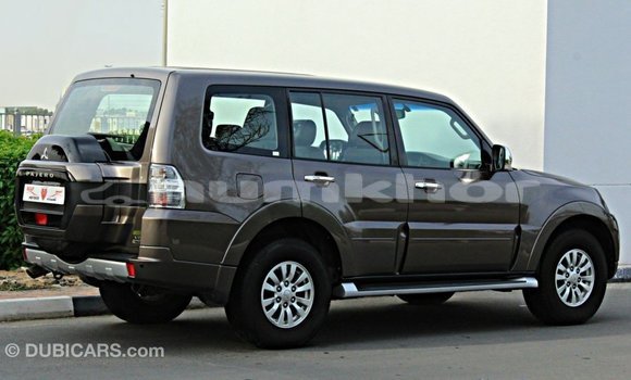 Buy Import Mitsubishi Pajero Brown Car in Import - Dubai in Bumthang Buy Import Mitsubishi Pajero Brown Car in Import - Dubai in Bumthang