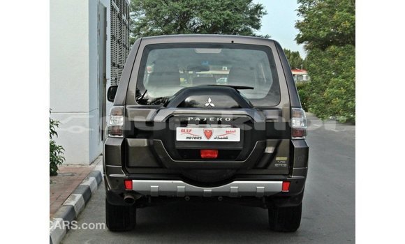 Buy Import Mitsubishi Pajero Brown Car in Import - Dubai in Bumthang Buy Import Mitsubishi Pajero Brown Car in Import - Dubai in Bumthang