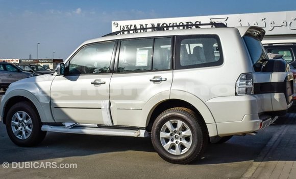 Buy Import Mitsubishi Pajero White Car in Import - Dubai in Bumthang Buy Import Mitsubishi Pajero White Car in Import - Dubai in Bumthang