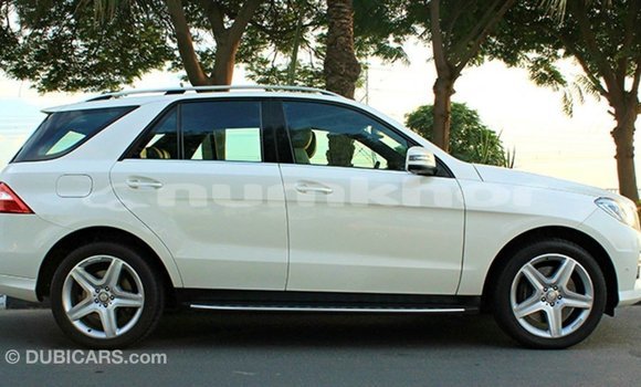 Buy Import Mercedes-Benz 190 White Car in Import - Dubai in Bumthang Buy Import Mercedes-Benz 190 White Car in Import - Dubai in Bumthang