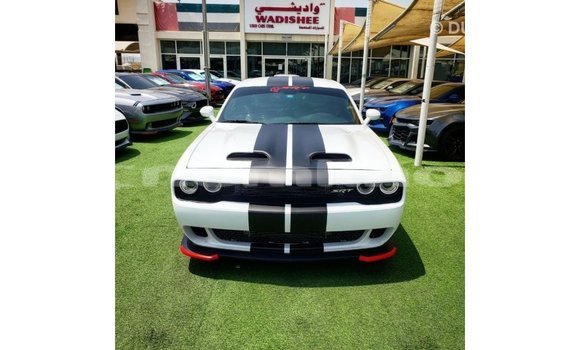 Buy Import Dodge Challenger White Car in Import - Dubai in Bumthang Buy Import Dodge Challenger White Car in Import - Dubai in Bumthang