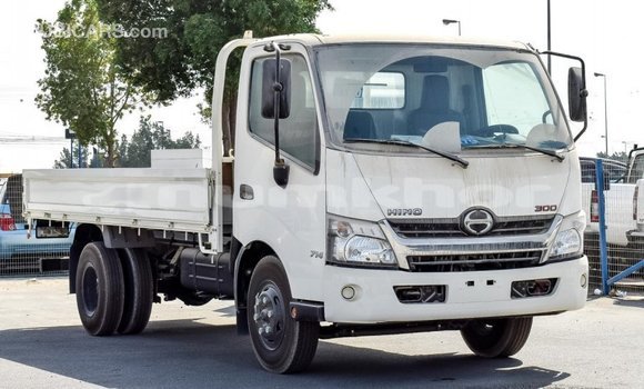 Buy Import Hino 300 Series White Truck in Import - Dubai in Bumthang Buy Import Hino 300 Series White Truck in Import - Dubai in Bumthang