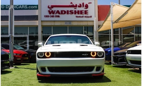 Buy Import Dodge Challenger White Car in Import - Dubai in Bumthang Buy Import Dodge Challenger White Car in Import - Dubai in Bumthang