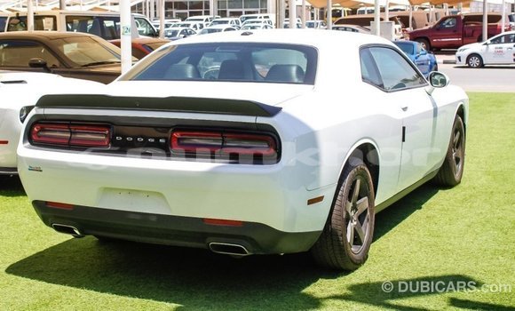 Buy Import Dodge Challenger White Car in Import - Dubai in Bumthang Buy Import Dodge Challenger White Car in Import - Dubai in Bumthang
