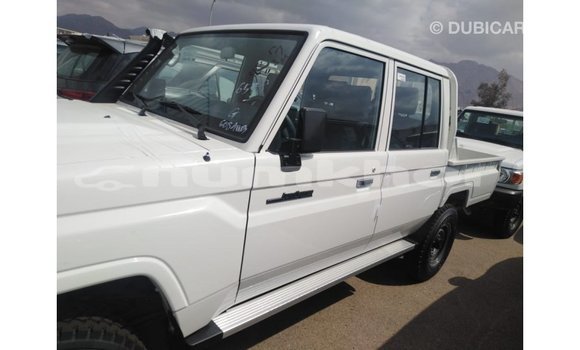 Buy Import Toyota Land Cruiser White Car in Import - Dubai in Bumthang Buy Import Toyota Land Cruiser White Car in Import - Dubai in Bumthang