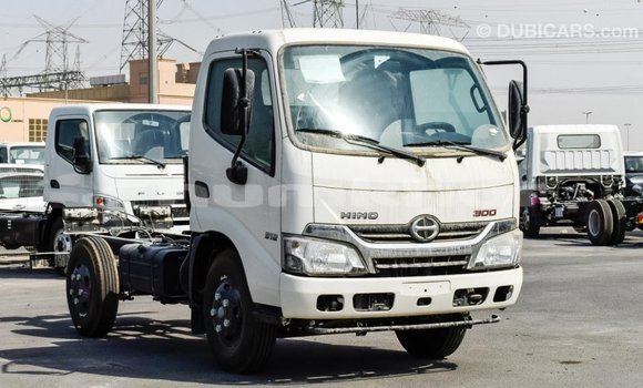 Buy Import Hino 300 Series White Truck in Import - Dubai in Bumthang Buy Import Hino 300 Series White Truck in Import - Dubai in Bumthang