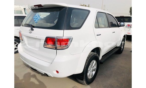 Buy Import Toyota Fortuner White Car in Import - Dubai in Bumthang Buy Import Toyota Fortuner White Car in Import - Dubai in Bumthang