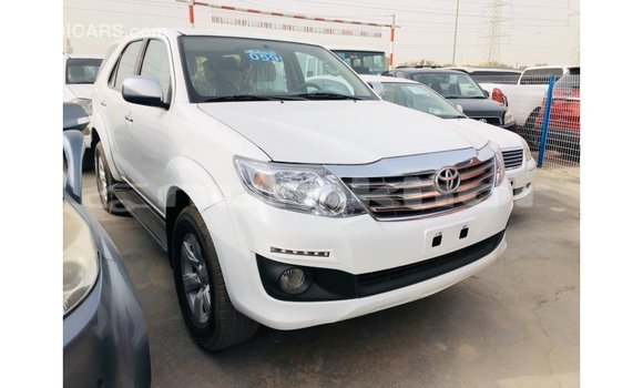 Buy Import Toyota Fortuner White Car in Import - Dubai in Bumthang Buy Import Toyota Fortuner White Car in Import - Dubai in Bumthang