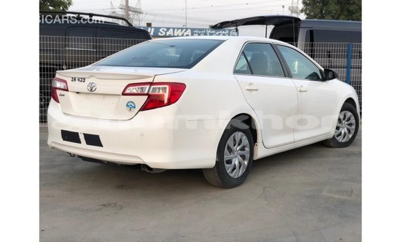 Buy Import Toyota Camry White Car in Import - Dubai in Bumthang Buy Import Toyota Camry White Car in Import - Dubai in Bumthang