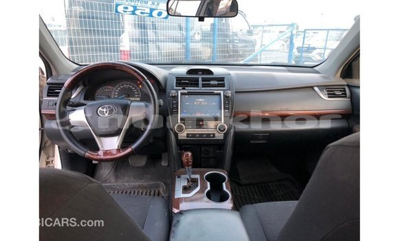Buy Import Toyota Camry White Car in Import - Dubai in Bumthang Buy Import Toyota Camry White Car in Import - Dubai in Bumthang
