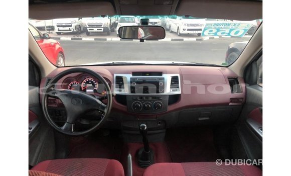 Buy Import Toyota Hilux White Car in Import - Dubai in Bumthang Buy Import Toyota Hilux White Car in Import - Dubai in Bumthang