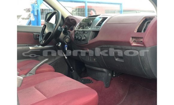 Buy Import Toyota Hilux White Car in Import - Dubai in Bumthang Buy Import Toyota Hilux White Car in Import - Dubai in Bumthang