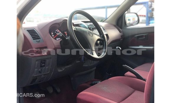 Buy Import Toyota Hilux White Car in Import - Dubai in Bumthang Buy Import Toyota Hilux White Car in Import - Dubai in Bumthang